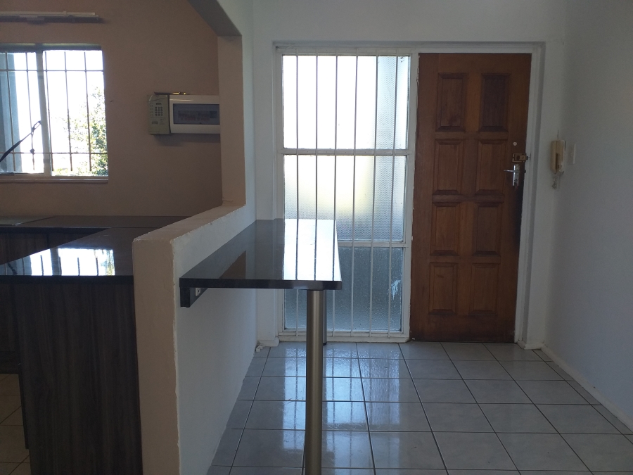 To Let 2 Bedroom Property for Rent in Southernwood Eastern Cape